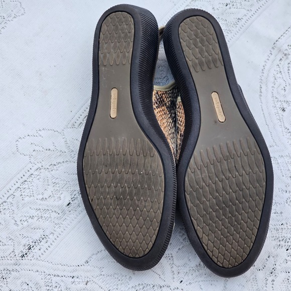 Softspots Womens 9.5 M Slingback Heels Tan Black Snake Print Wedge - Picture 6 of 6